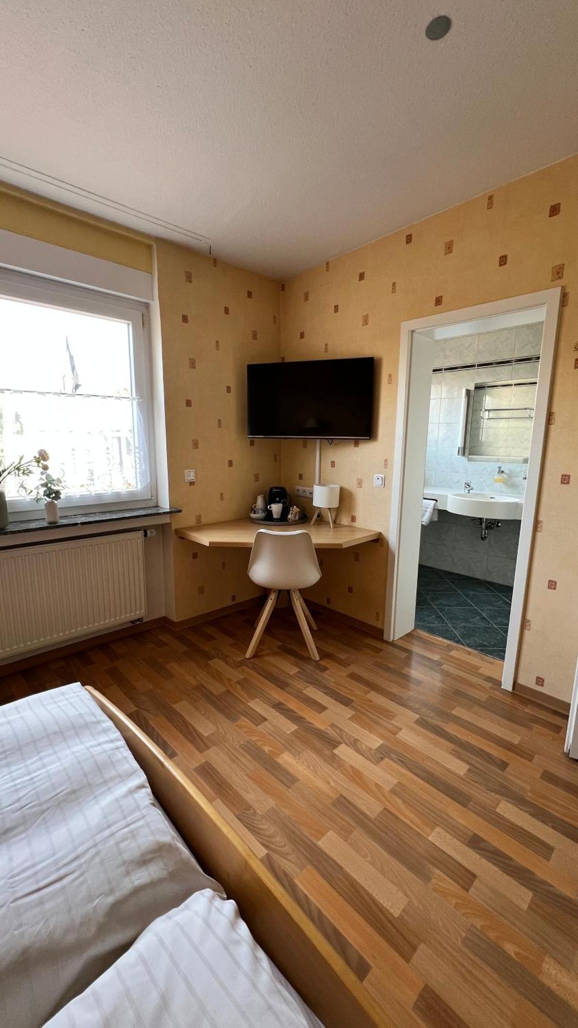 Gaestehaus Kliebenstein Saarwellingen Esterno foto