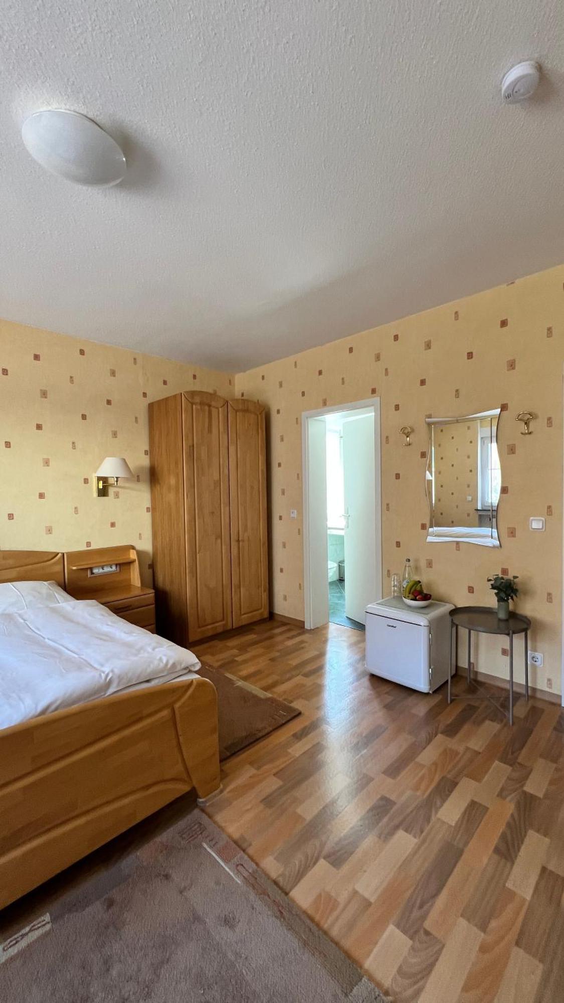 Gaestehaus Kliebenstein Saarwellingen Esterno foto