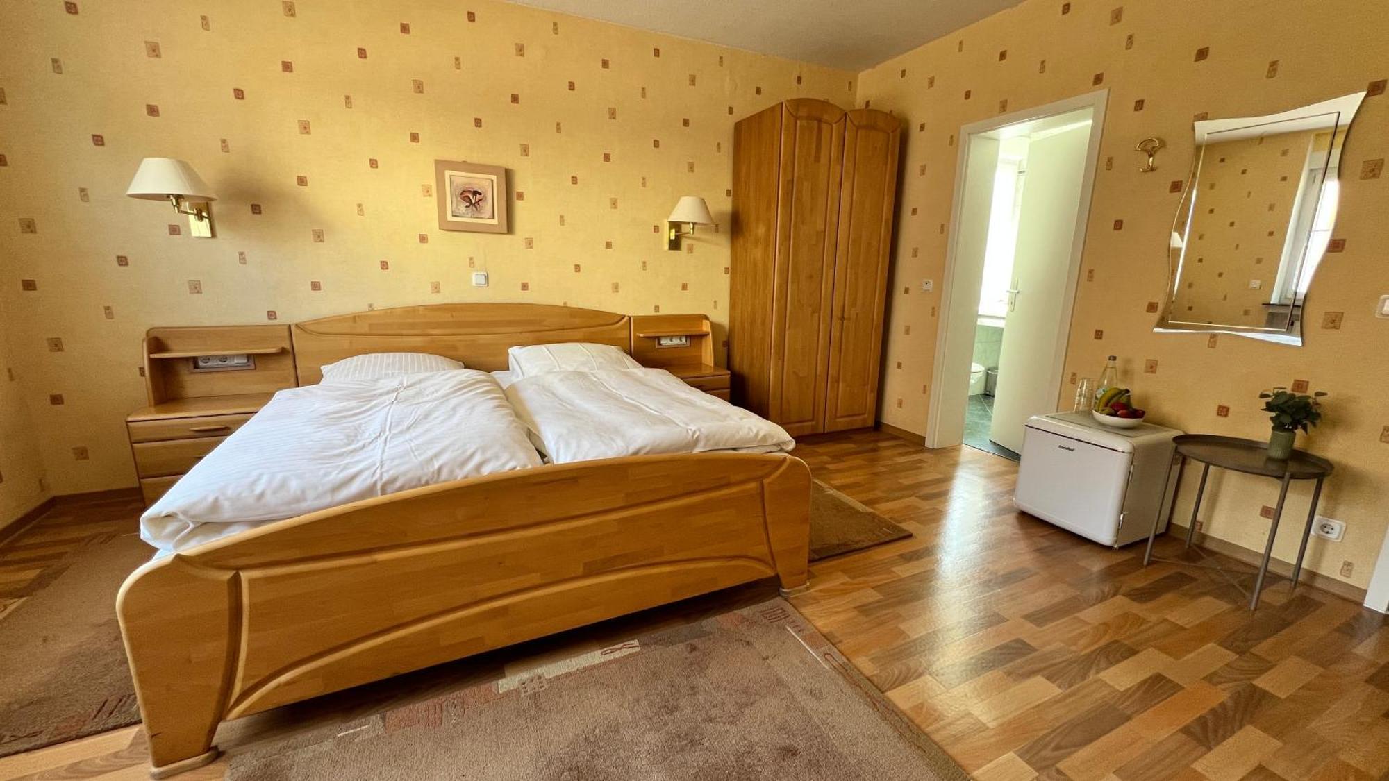 Gaestehaus Kliebenstein Saarwellingen Esterno foto